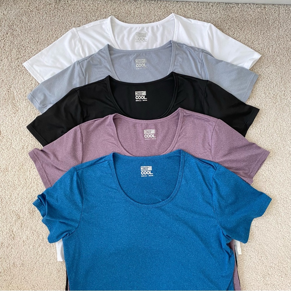 Bundle of 5 - 32 Degrees Cool Women’s Scoop Neck Short Sleeve Tee